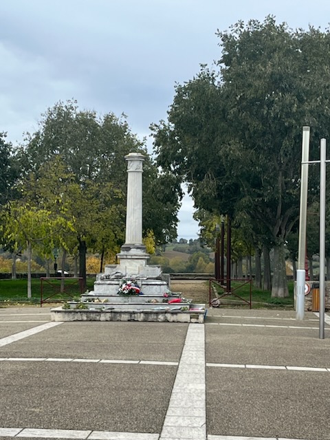 IMG_72741.jpg (127 KB)